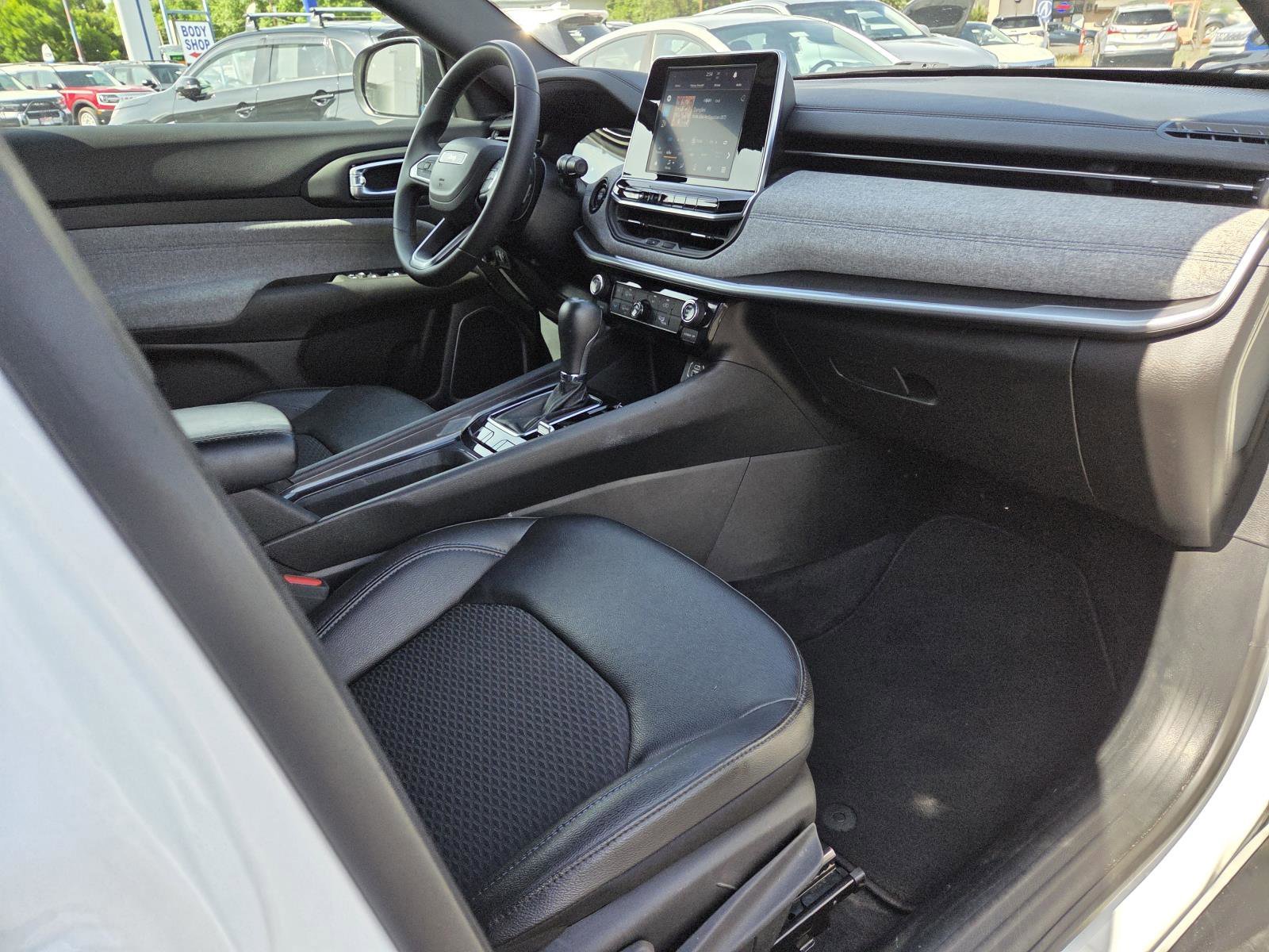 2025 Jeep Compass Latitude - Photo 21