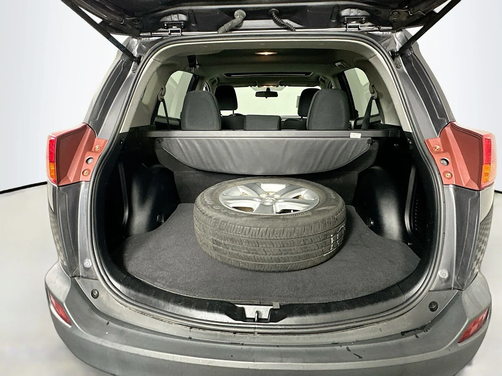 Used 2013 Gray Toyota XLE image 24