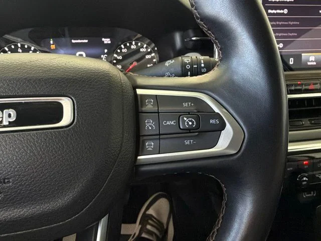 Used 2022 Black Jeep Limited image 25