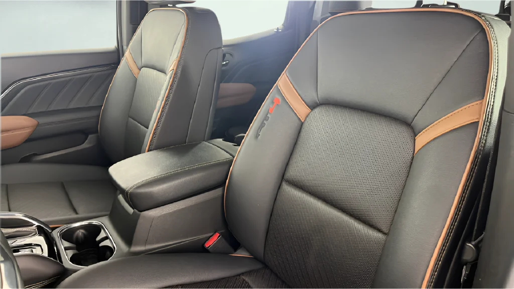 Used 2023 Silver GMC AT4 image 36