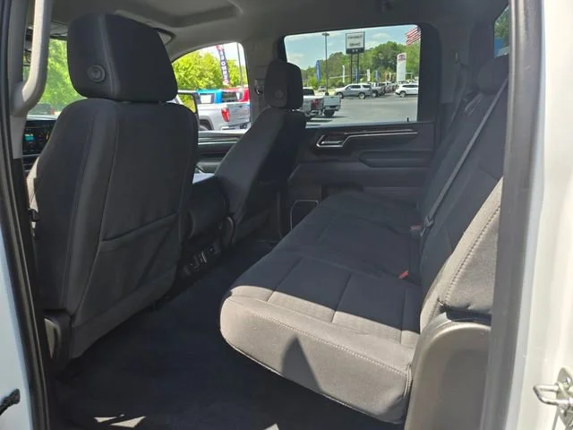 Used 2025 Summit White Chevrolet LT image 12