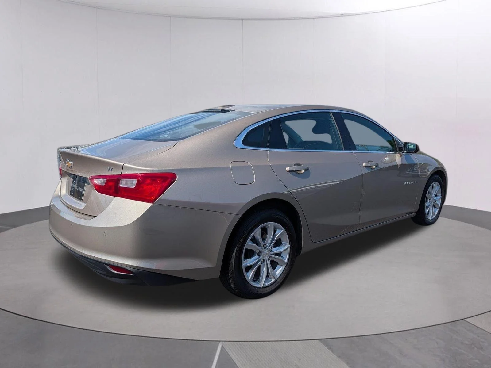 Used 2024 Mineral Gray Metallic Chevrolet 1LT image 5