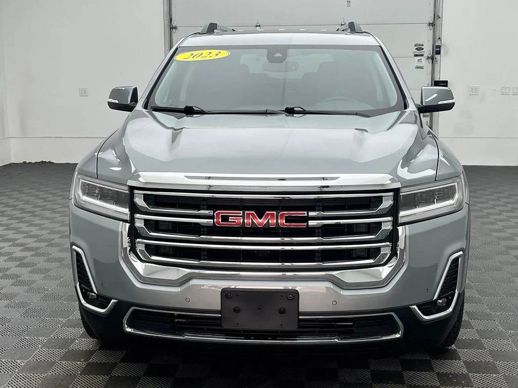 Used 2023 Silver GMC SLT image 16