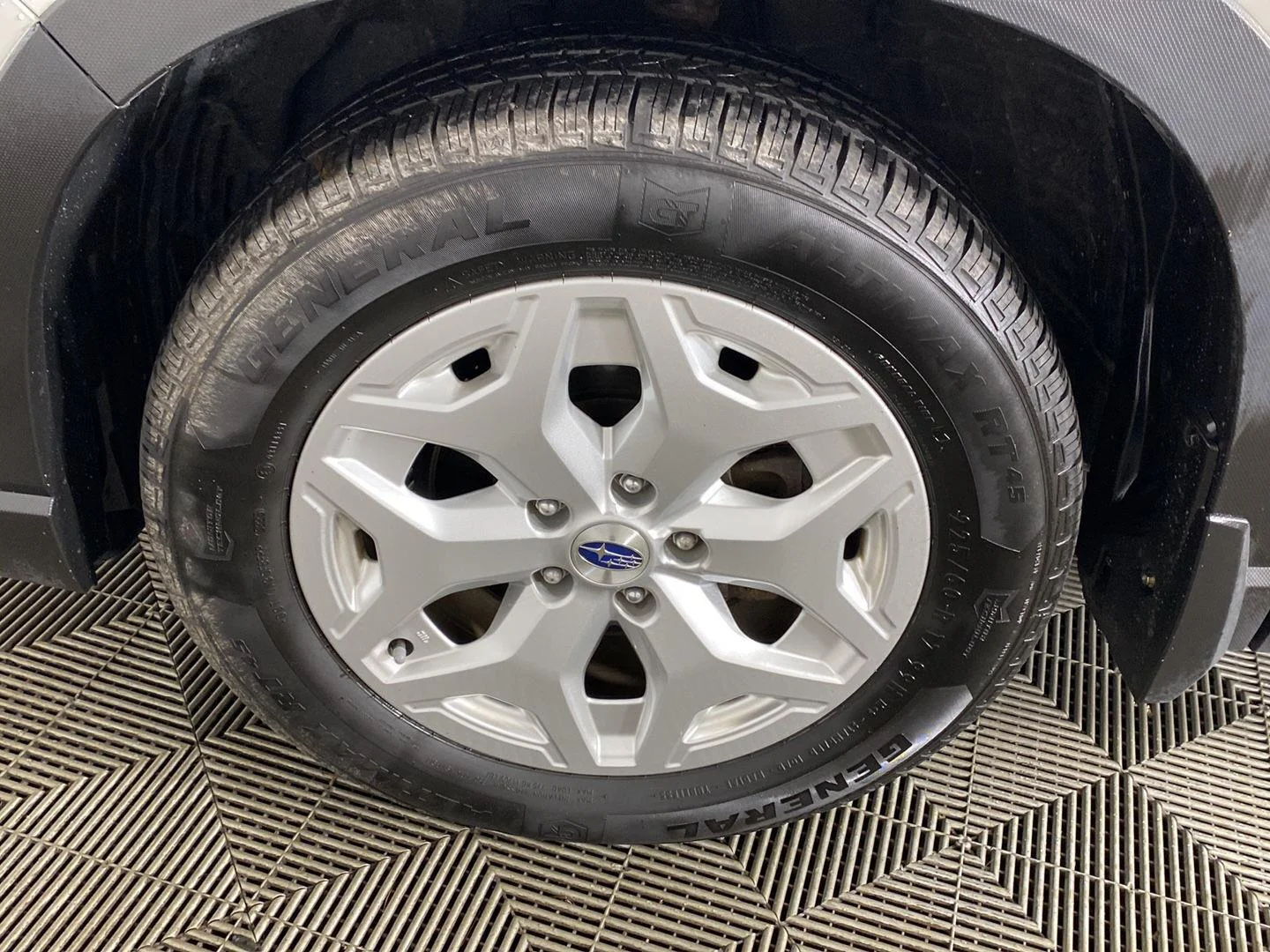 Used 2021 Crystal White Pearl Subaru Base image 12