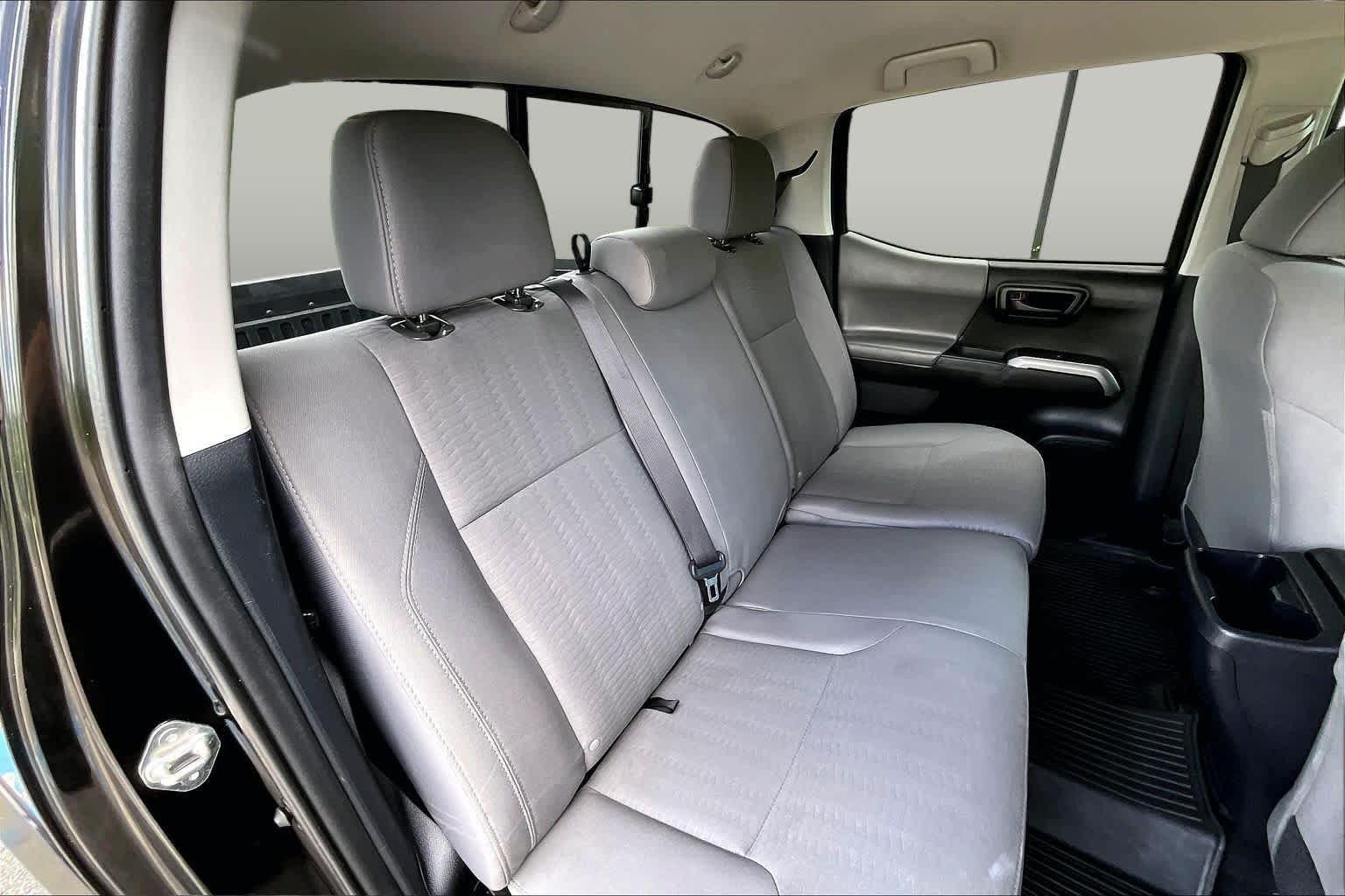 Used 2017 Black Toyota SR5 image 19