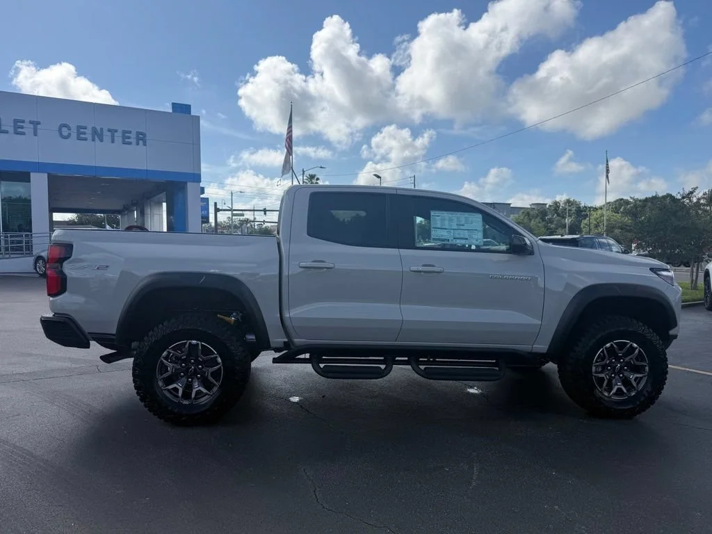 2026 Chevrolet Colorado ZR2 - Photo 9