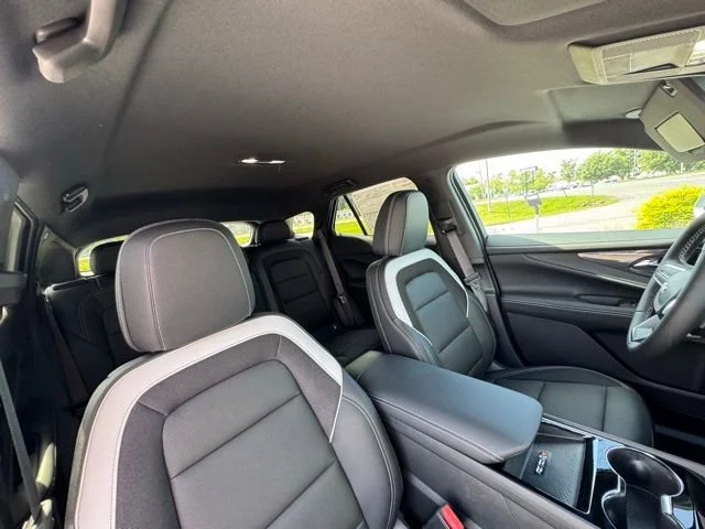 2025 Chevrolet Blazer EV LT - Photo 17