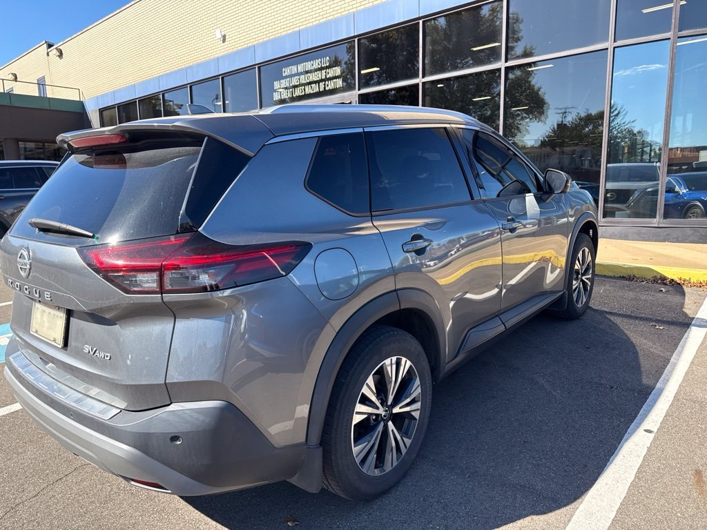Used 2021 Silver Nissan SV image 4