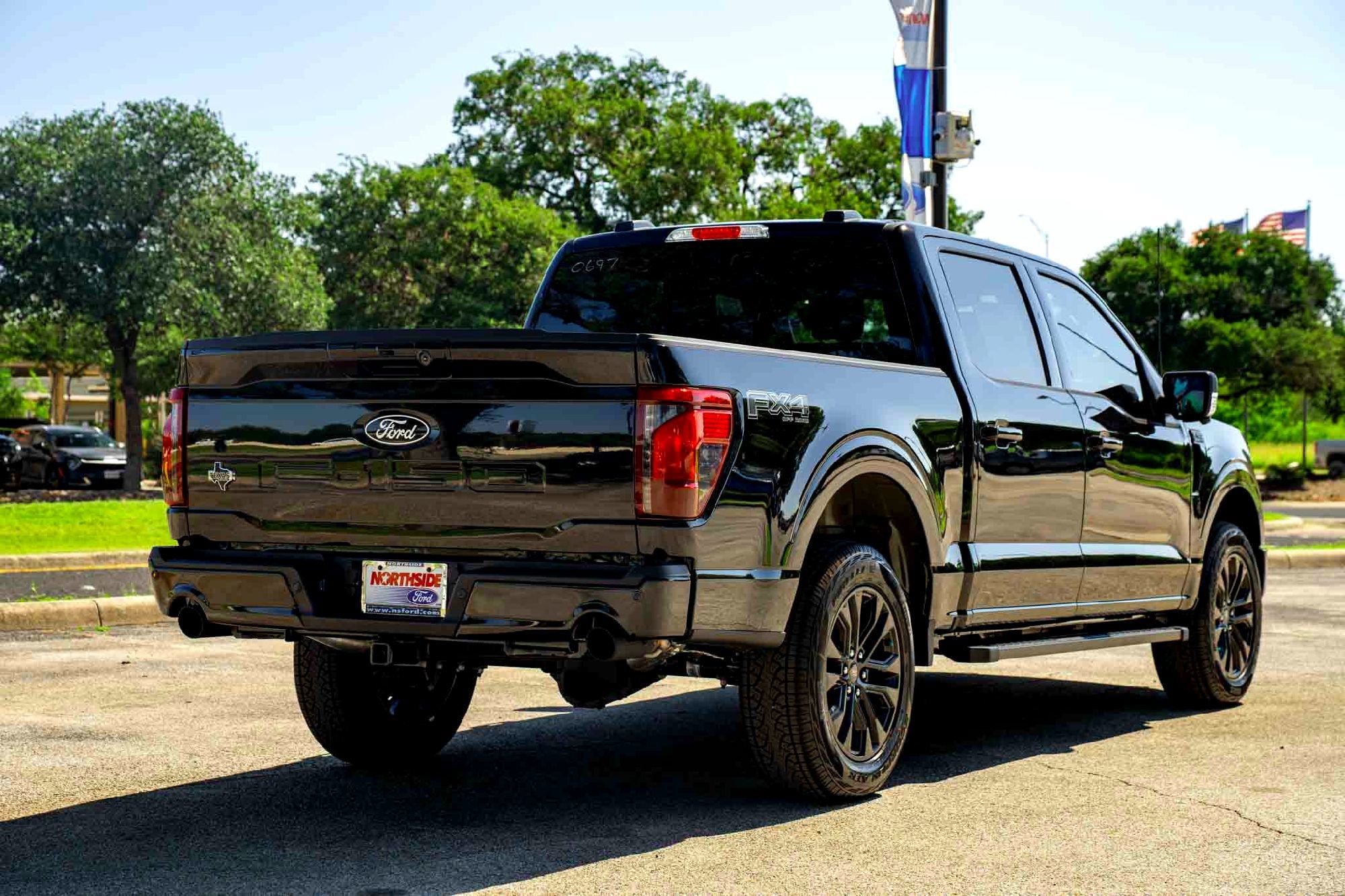 New 2026 Agate Black Metallic Ford XLT image 4