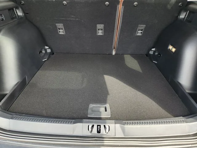 New 2026 Shadow Black Ford Outer Banks® image 32