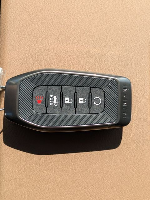New 2026 RADIANT WHITE INFINITI Luxe 2WD image 34