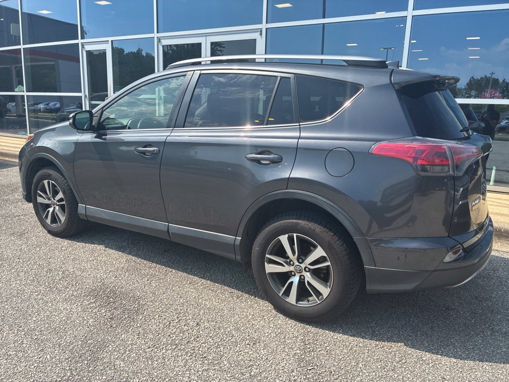 Used 2018 Gray Toyota XLE image 2