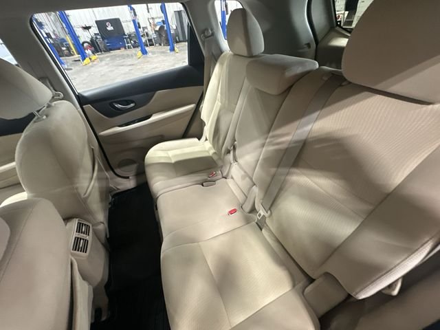 Used 2015 Glacier White Nissan S image 31