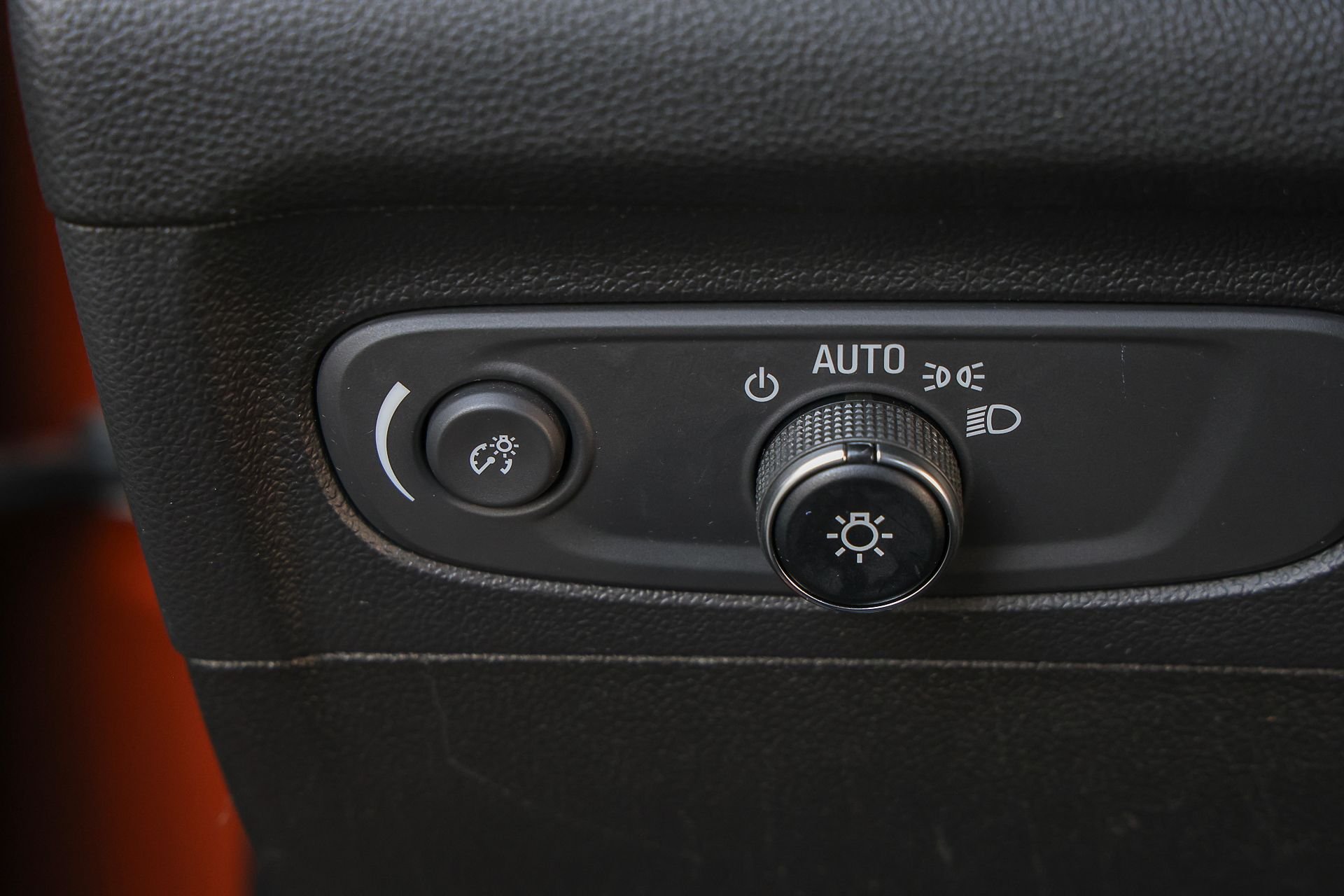 Used 2022 Brown Buick Preferred image 23