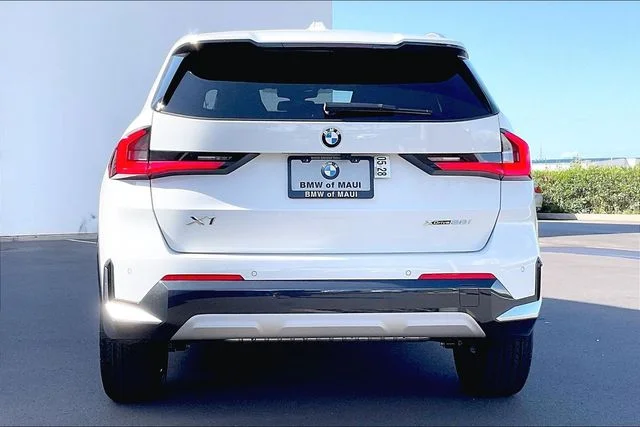 New 2026 Alpine White BMW xDrive28i image 4