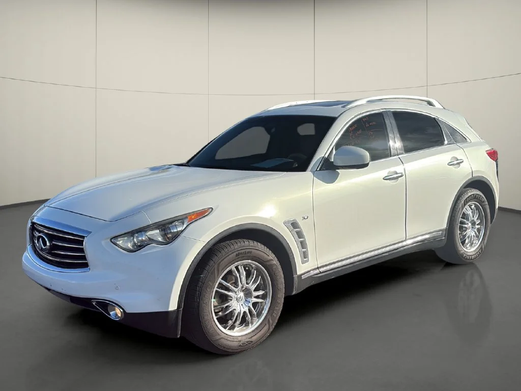 Used 2014 White INFINITI Base image 3