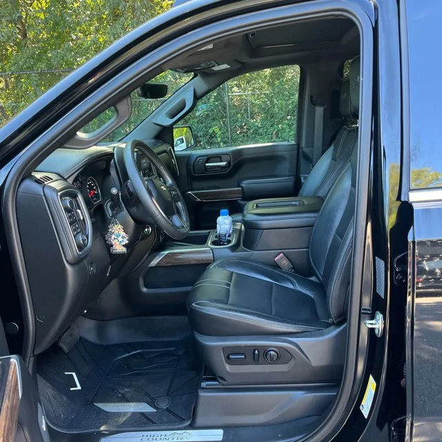 Used 2019 Black Chevrolet High Country image 17