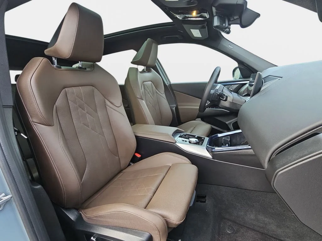 Used 2025 Gray Metallic BMW 30 xDrive image 12
