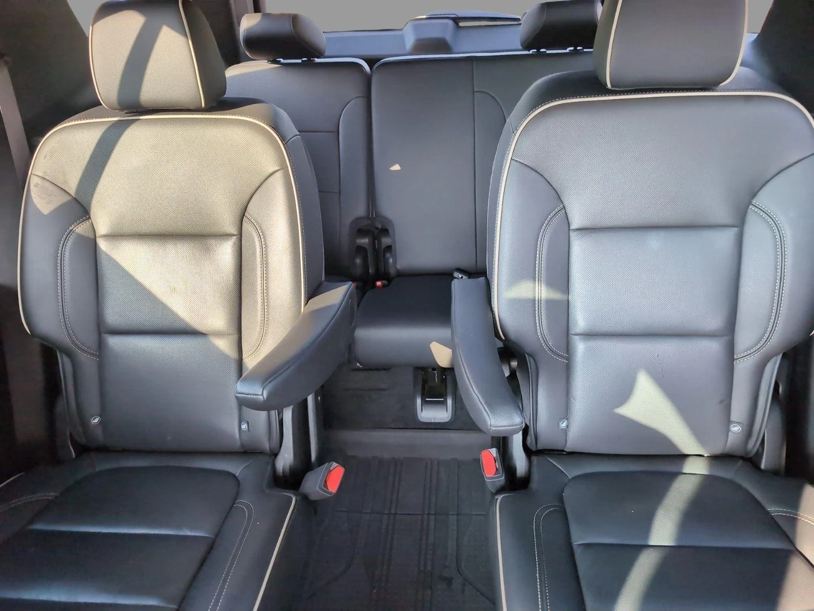 Used 2023 Sterling Gray Metallic Chevrolet Premier image 28