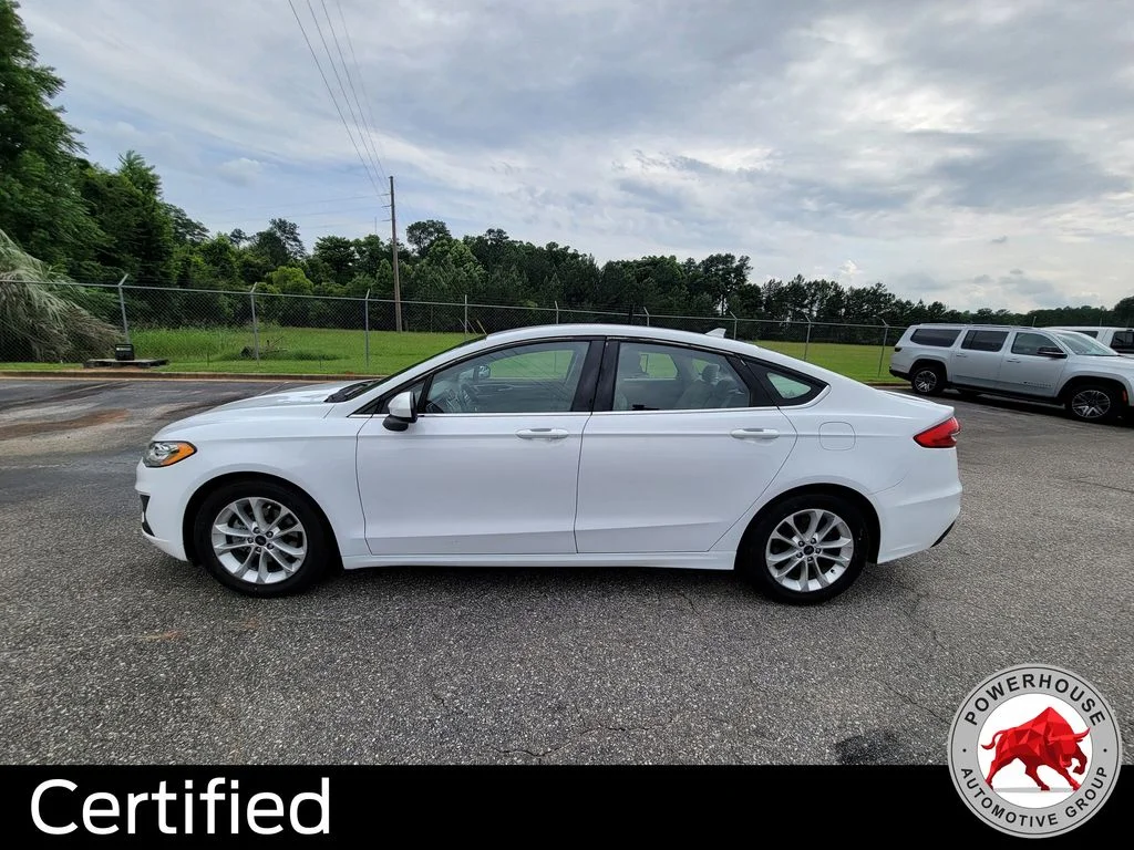 Used 2020 White Ford SE image 3