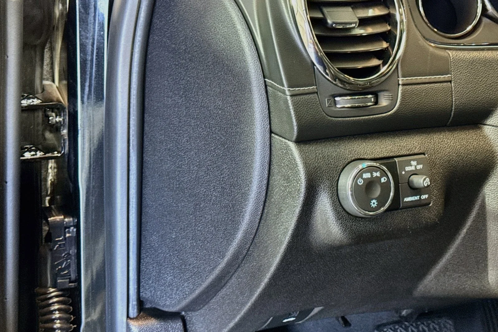 Used 2017 Ebony Twilight Metallic Buick Premium image 10