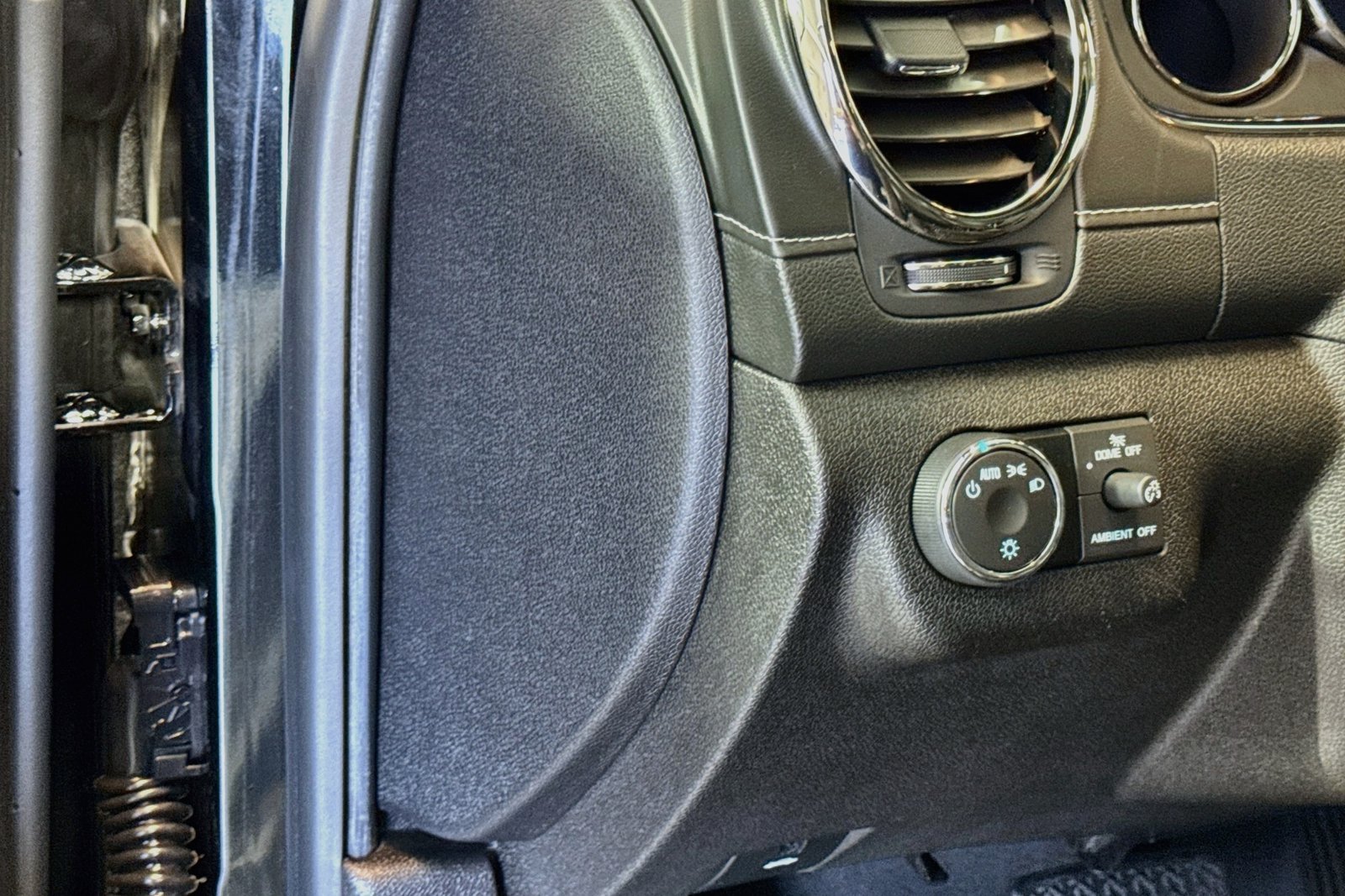 Used 2017 Ebony Twilight Metallic Buick Premium image 10