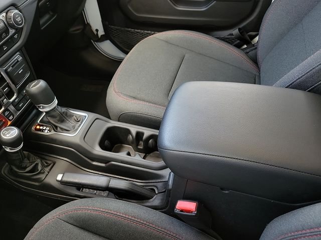 Used 2025 White Jeep Rubicon image 20