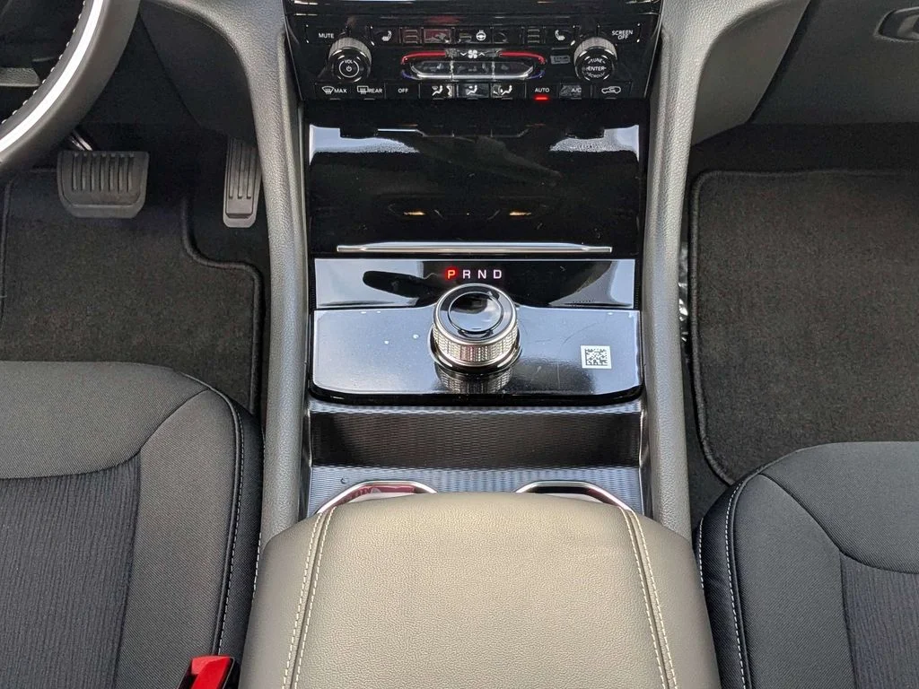 New 2026 Baltic Gray Metallic Clearcoat Jeep Laredo X image 20