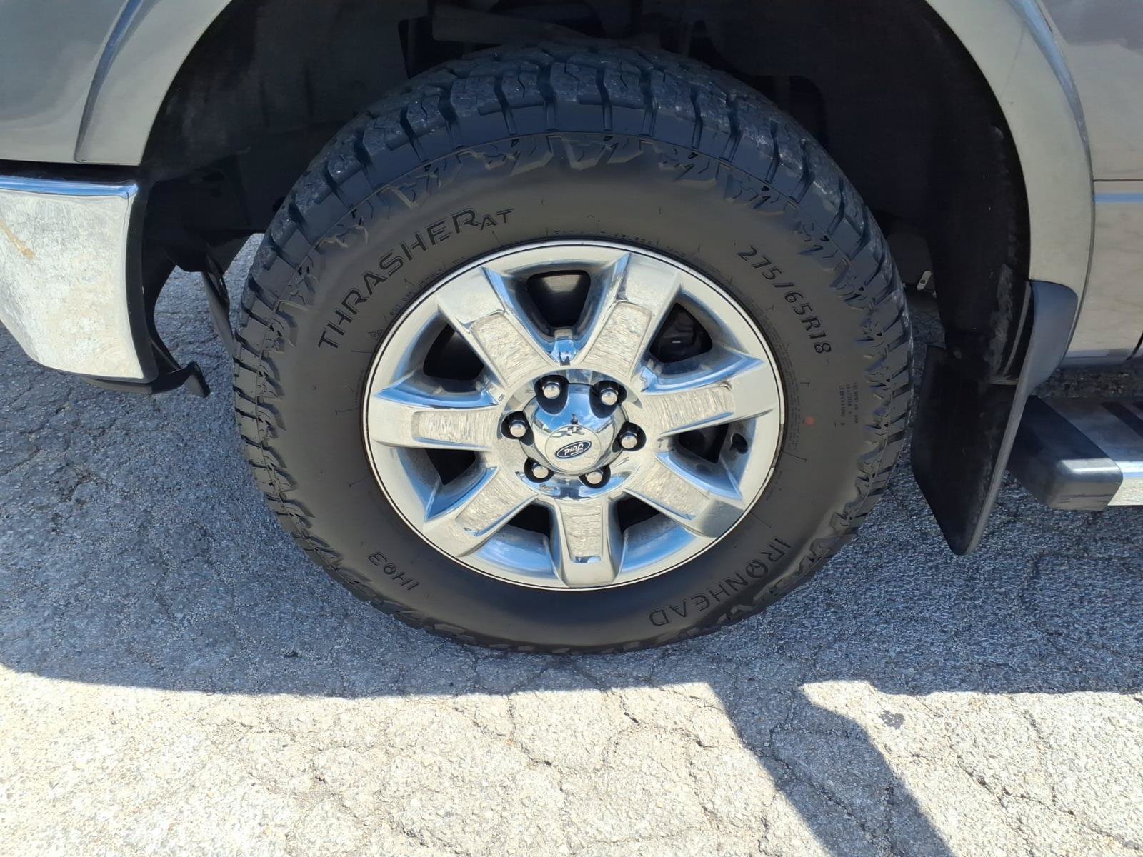 Used 2014 Gray Ford Platinum image 11
