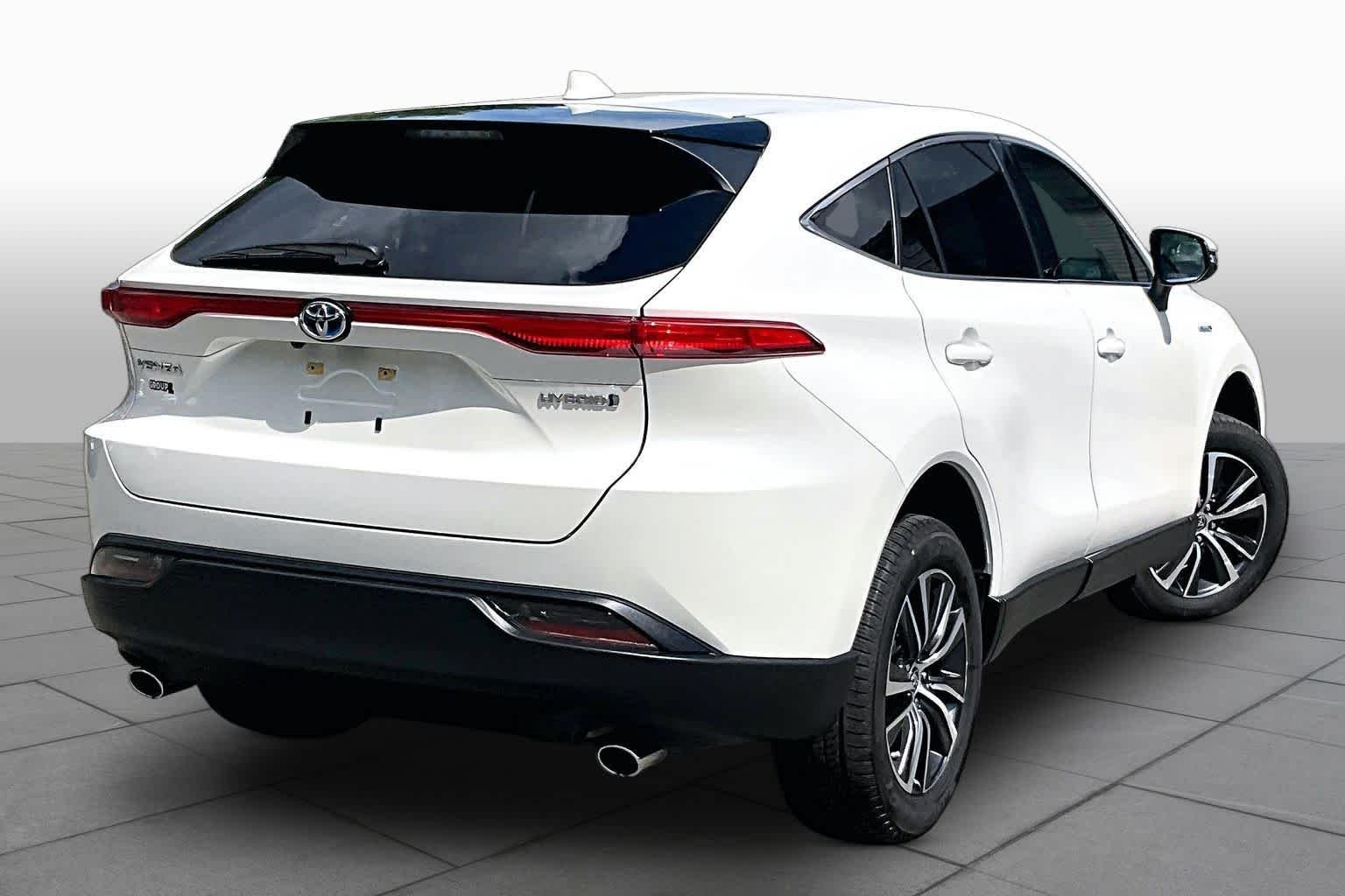 Certified Used 2021 Blizzard Pearl Toyota LE image 13