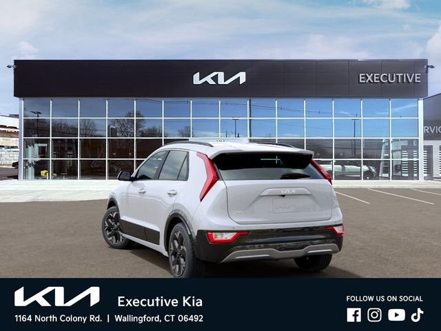 New 2026 White Kia Wind image 4