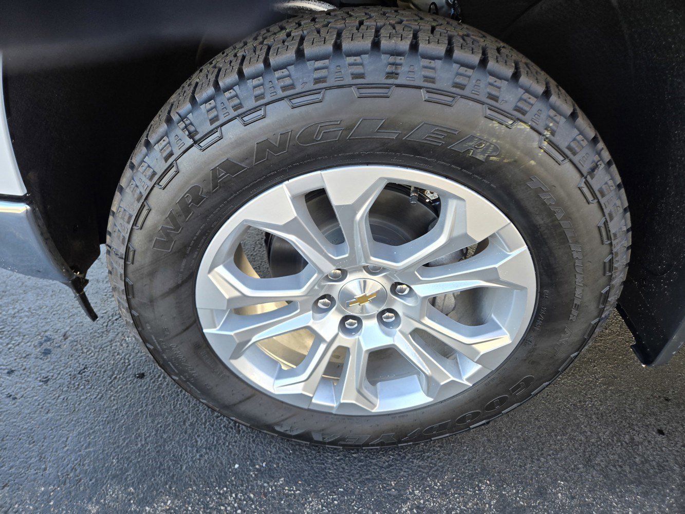 2026 Chevrolet Silverado 1500 LTZ - Photo 33