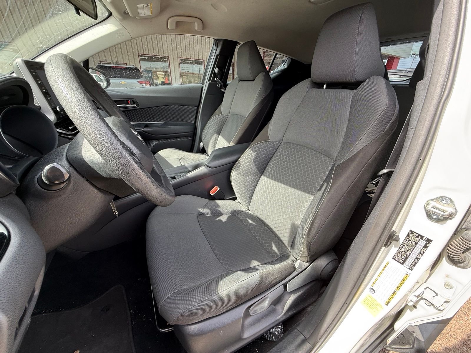 Used 2021 White Toyota LE image 10