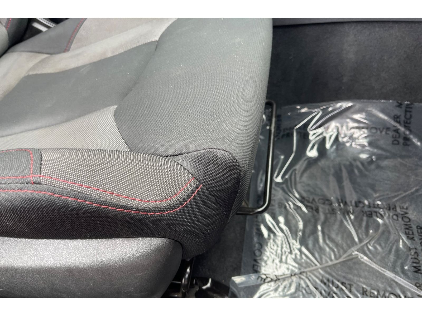 Used 2022 IGNITION RED Subaru Base image 22