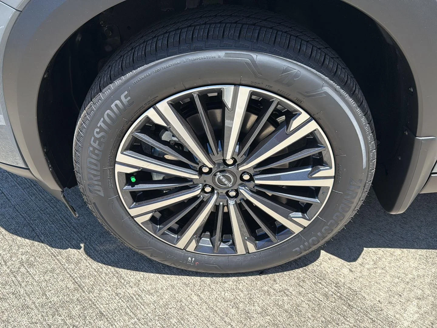 New 2026 Boulder Gray Pearl/Super Black Nissan Platinum image 20