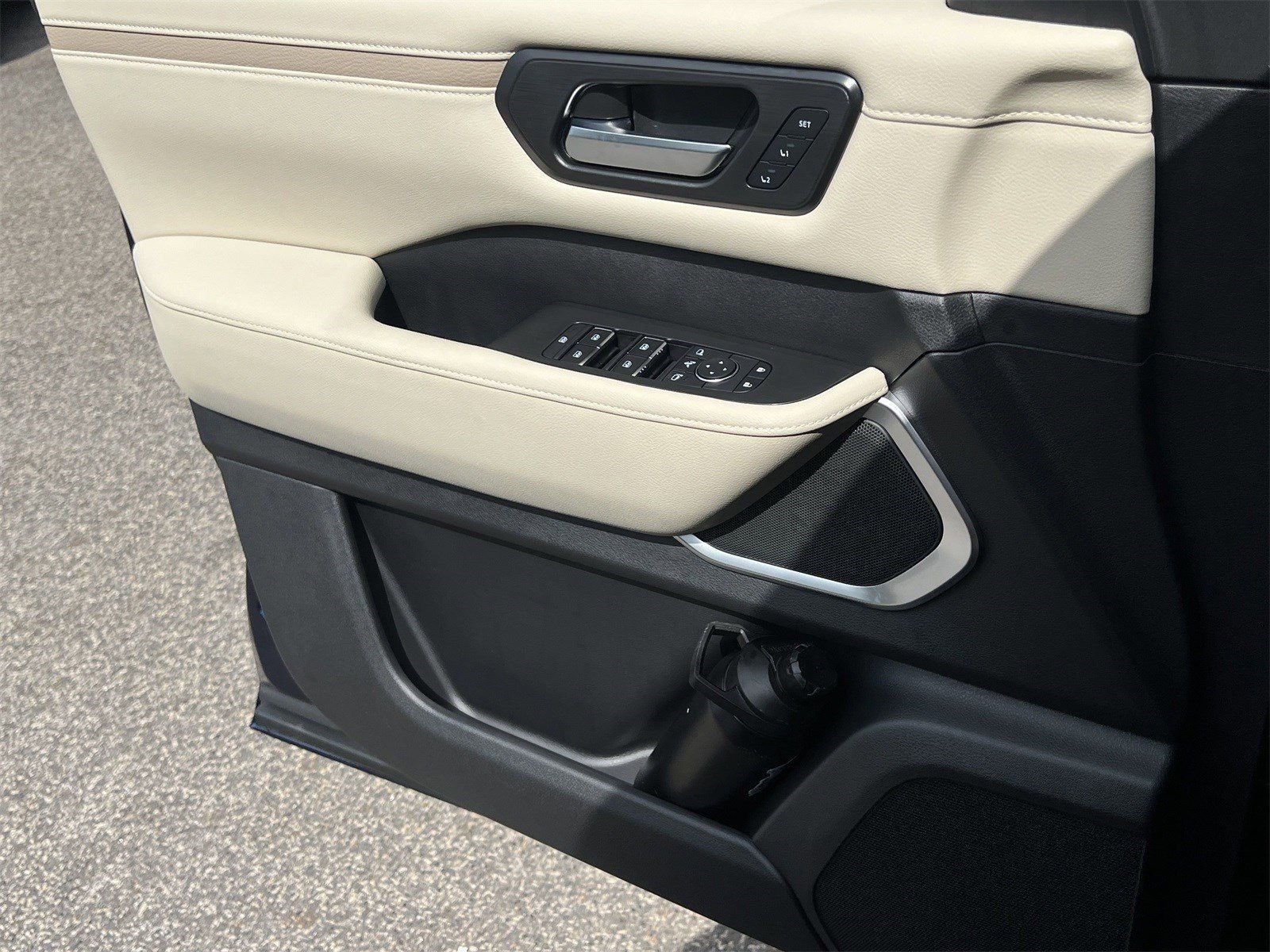 2025 Nissan Armada Platinum Reserve - Photo 18