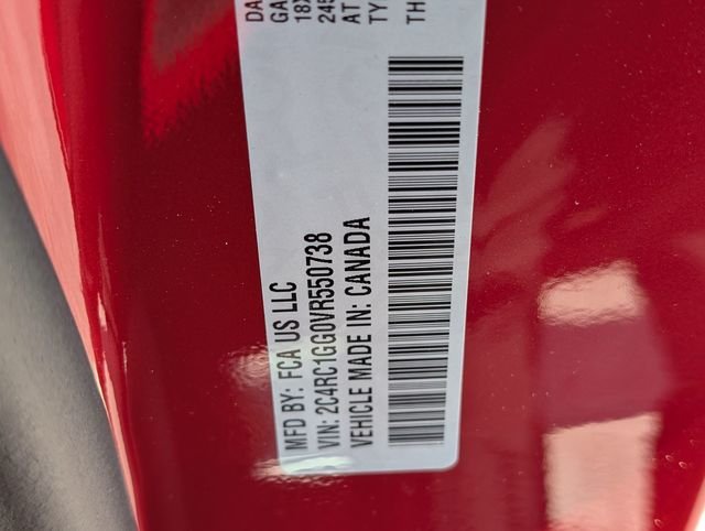 New 2027 Red Hot Pearl-Coat Exterior Paint Chrysler Limited image 32