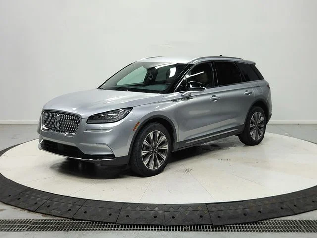 Used 2022 Silver Lincoln Reserve image 4