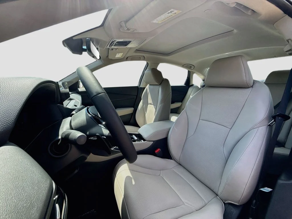 New 2026 Urban Gray Pearl Honda Touring image 12