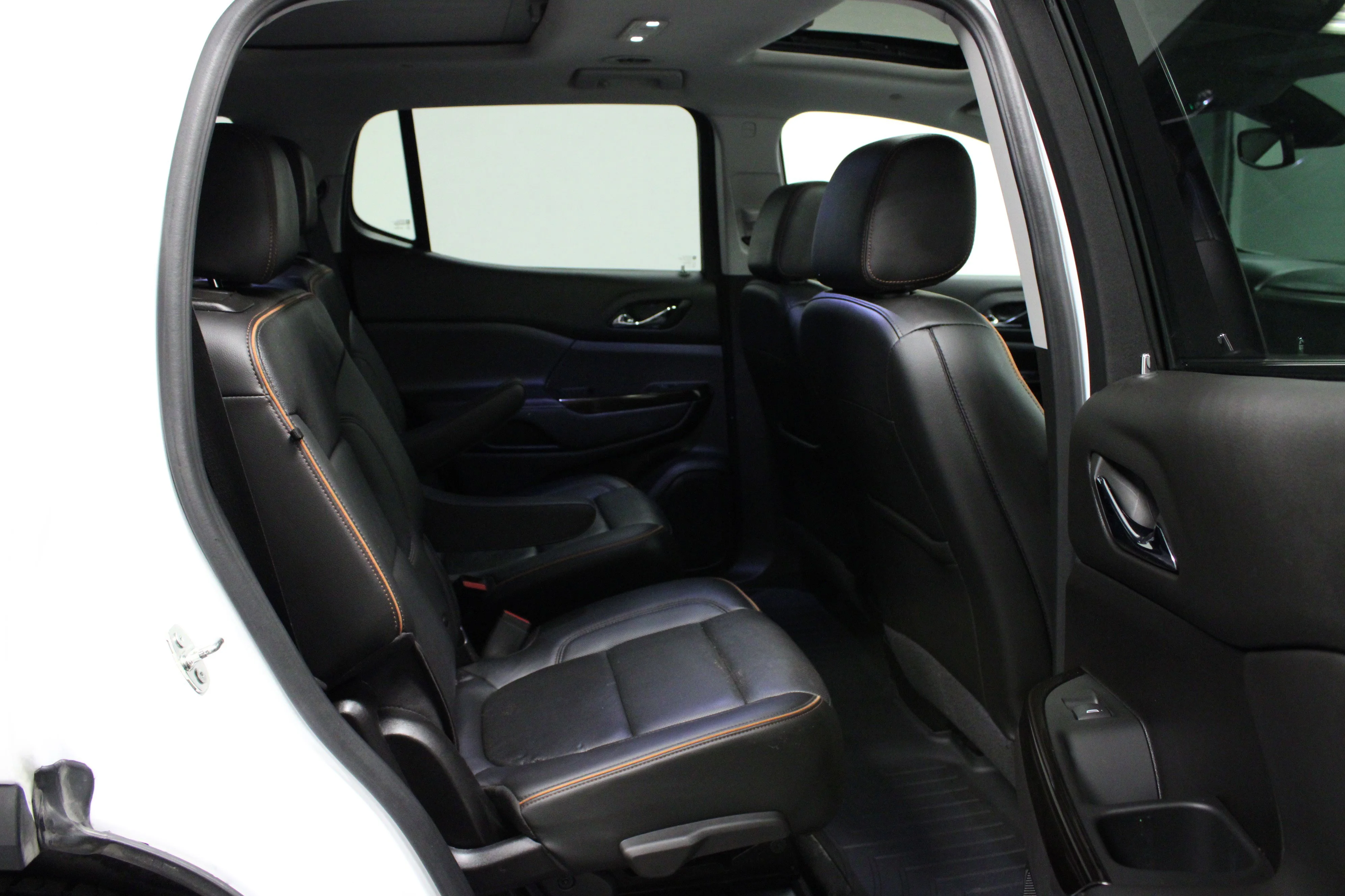 Used 2023 Summit White GMC AT4 image 14