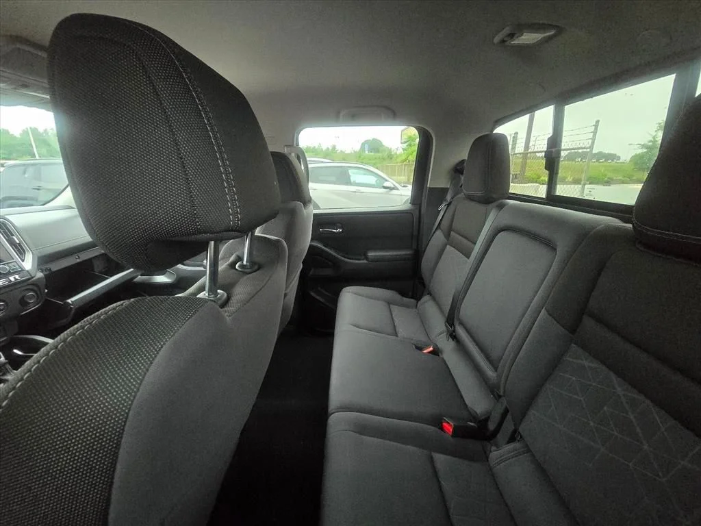 Used 2025 Gray Nissan SV image 5