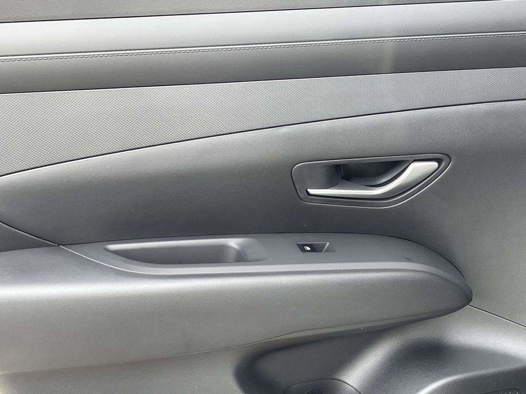 New 2026 White Hyundai SEL FWD image 11