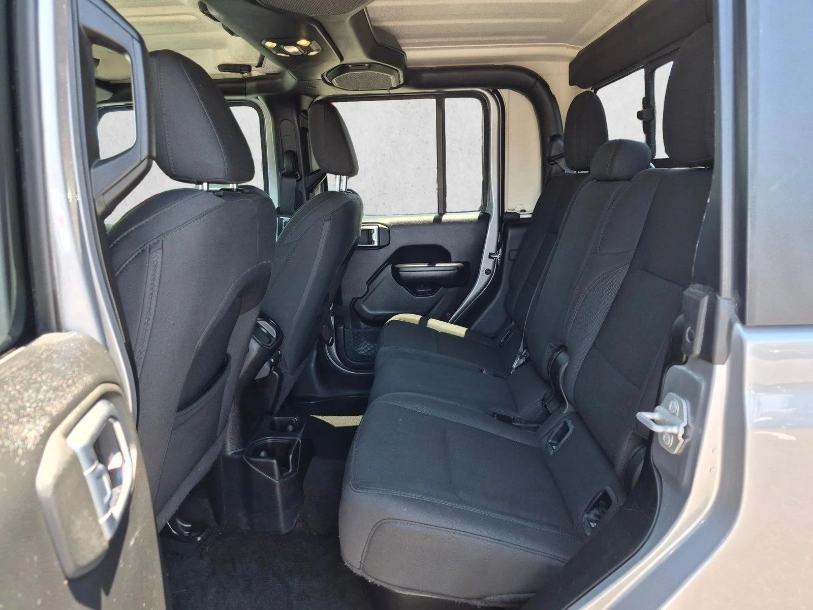 Used 2020 Billet Silver Metallic Clearcoat Jeep Sport S image 11