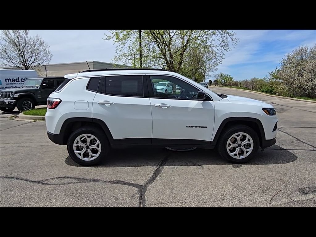 Certified Used 2025 White Jeep Latitude image 8