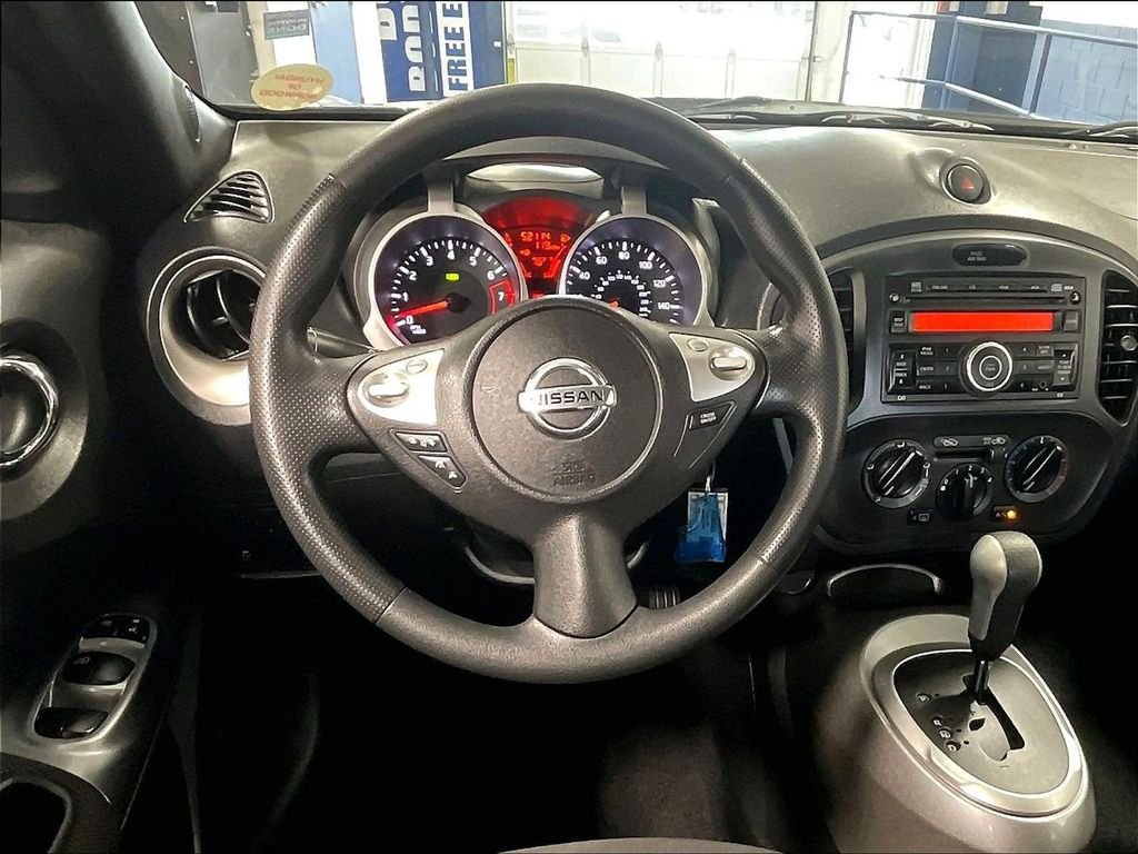 Used 2014 Black Nissan S image 17