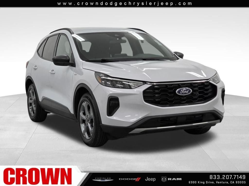 2025 Ford Escape ST-Line FWD's photo