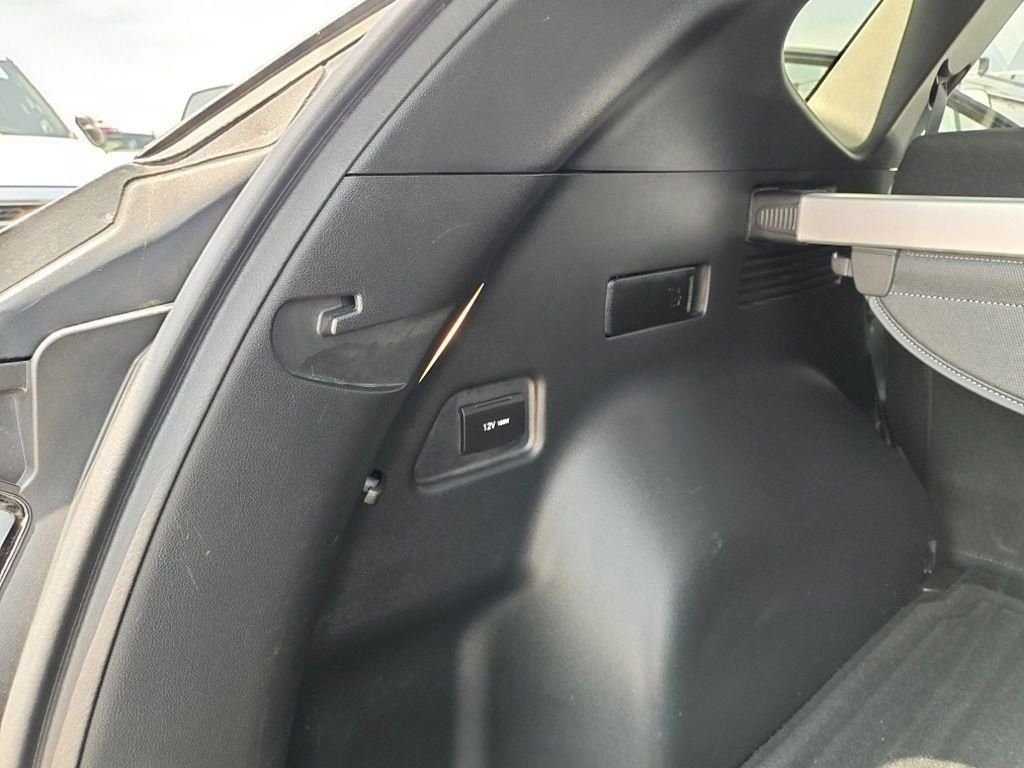 Used 2024 Black Hyundai SEL image 33