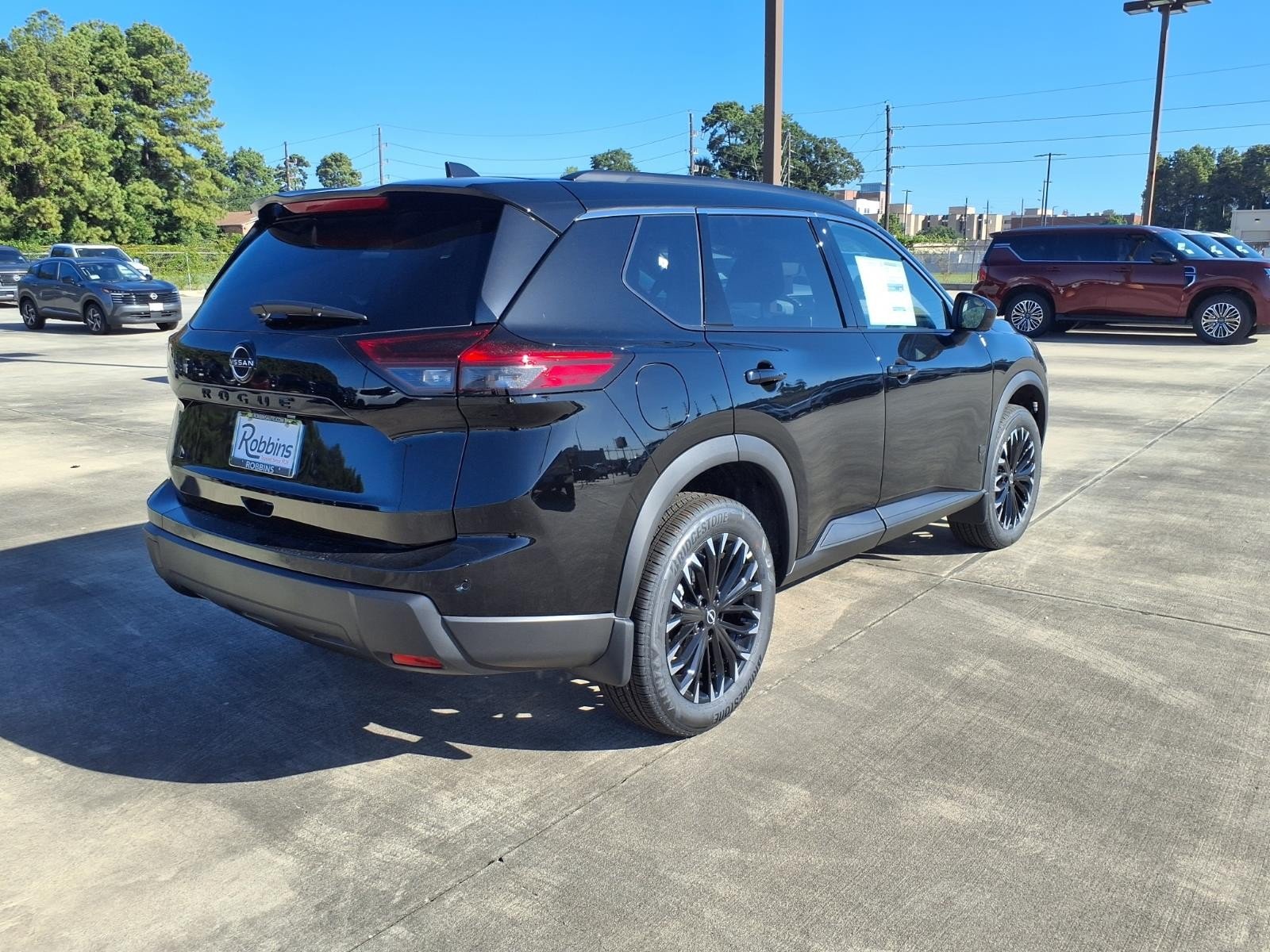 2026 Nissan Rogue photo 4 of 26