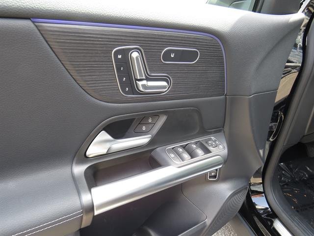 Used 2026 Night Black Mercedes-Benz GLA 250 4MATIC® image 9