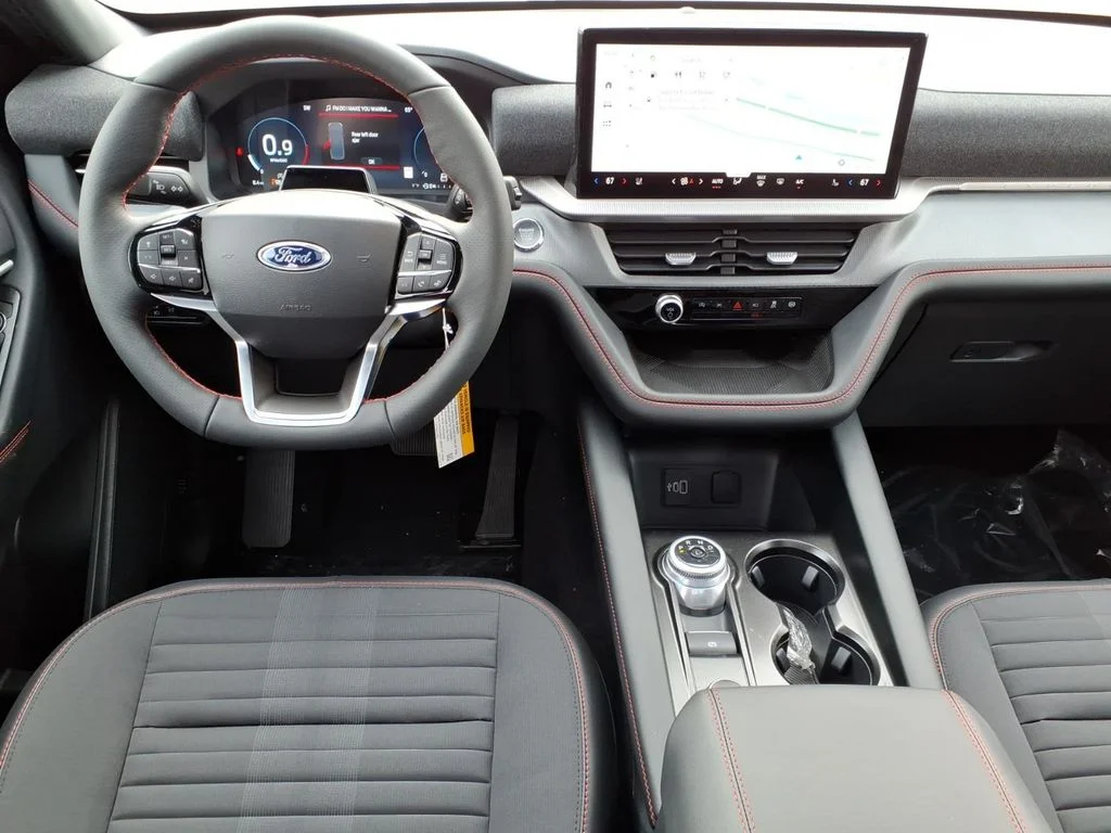 New 2026 Space White Metallic Ford ST-Line image 16